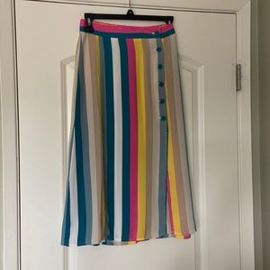 Mid length skirt